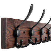 Porte-manteau élégant en bois avec design en noyer et crochets en métal-Cintre mural élégant pour la maison ou le bureau