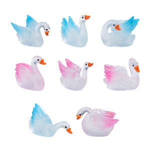 Figurine miniature de cygne qui brille dans le noir, décoration de jardin en résine, ornement de table, forme d'oiseau coloré rose bleu - Product Image 1