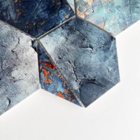 Mosaïque hexagonale 3D en métal bleu au design moderne pour décoration murale extérieure, villa, hôtel, cuisine, salle de bain, crédence, épaisseur 8 mm