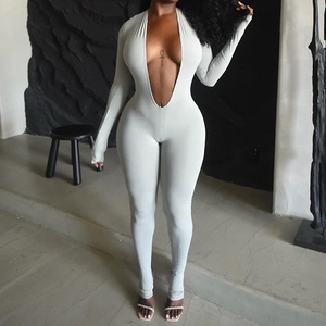 จั๊มสูทแฟชั่นผู้หญิงแบบใหม่ เซ็กซี่ โชว์หลัง คอลึก แขนยาว สีพื้น ทรงเข้ารูป - Product Image 2