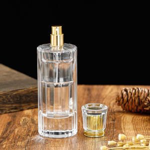 Botella de Perfume Cuadrada de Vidrio Transparente de 100 ml con Pulverizador, Marca Qicheng, Impresión Serigráfica, en Oferta - Product Image 1
