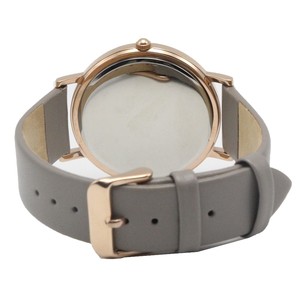 Montre-bracelet homme chic et décontractée 2025 en <span class=keywords><strong>bois</strong></span> de luxe avec <span class=keywords><strong>lunette</strong></span> en <span class=keywords><strong>bois</strong></span> de rose teinté, boîtier mat prune, cadran rose poudré et bracelet en cuir gris - Product Image 6