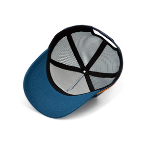 Casquette Trucker OEM 5 Panneaux avec Couronne Structurée Haute, Logo Brodé Personnalisé Australie, Broderie en Maille et 2 Bandes Latérales - Product Image 4