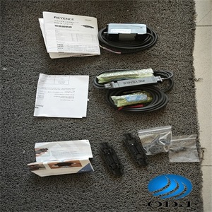 Capteur de débit de liquide Keyence FD-XA1 FD-XS8 FD-XC8R3, type à pince, utilisation mécanique - Product Image 1