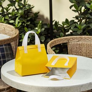 Sac fourre-tout isotherme en non-tissé avec feuille d'aluminium recyclable, personnalisable avec logo, qualité alimentaire, sérigraphié pour pain et hamburgers, vente en gros - Product Image 3