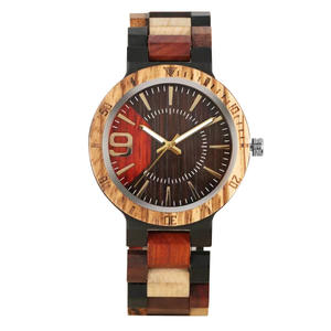 Montre à quartz étanche avec grand cadran lumineux et design en bois - Product Image 5