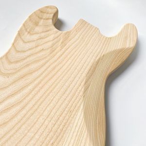 Cuerpo de guitarra de fresno completo sin acabar de 4 cuerdas para kits de bricolaje - Product Image 4