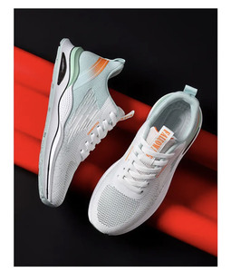 Chaussures de sport respirantes pour hommes en gros, chaussures de course en tissu volant, chaussures de basketball souples et confortables - Product Image 2