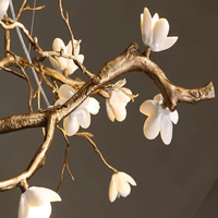 Lustre suspendu en céramique en forme de fleur avec cadre en cuivre en forme de branche d'arbre, luminaire floral de luxe pour la décoration de cuisine