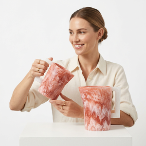 Carafe moderne en résine marbrée incassable, compatible lave-vaisselle, écologique, pour vin et bière, idéale pour les fêtes - Product Image 1