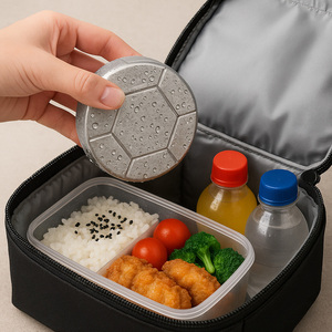 Sac <span class=keywords><strong>de</strong></span> glace en acier inoxydable étanche pour boîtes à bento Le sac <span class=keywords><strong>de</strong></span> glace en métal garde les aliments au frais pendant <span class=keywords><strong>de</strong></span> longues périodes, <span class=keywords><strong>briques</strong></span> <span class=keywords><strong>de</strong></span> glace non toxiques - Product Image 1