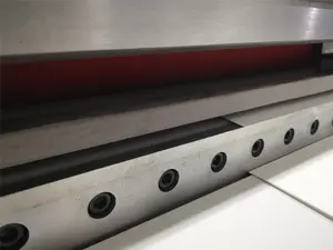 पेपर रोल चादरें करने के लिए कटर Sheeter मशीन के लिए उच्च बनाने की क्रिया डिजिटल मुद्रण कागज स्वत स्टैकिंग और गिनती समारोह के साथ