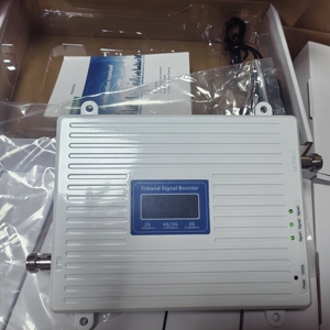 Répéteur de signal de maison à gain élevé tri-bande 2G/3G/4G 900/1800/2100 MHz, 1 port de sortie, portée 500 m, système YS-800/900/1800/2100-65 T - Product Image 4