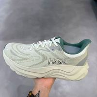 Chaussures de course en fibre de carbone HOKAS pour hommes, nouvelles chaussures de sport légères, chaussures de marche de luxe de qualité supérieure pour femmes