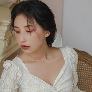 Collar de Perlas Naturales de Agua Dulce para Mujer, Chapado en Oro de 18K, Diseño Ligero en Forma de Y, Sensación de Alta Gama - Product Image 4