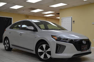 รถยนต์มือสอง Ioniq Plug-in Hybrid 4 ประตู แฮทช์แบ็ก ปี 2019 เบาะหนัง กล้องมองหลัง พวงมาลัยซ้าย ซันรูฟ ไฟหน้า LED ราคาพิเศษ - Product Image 2
