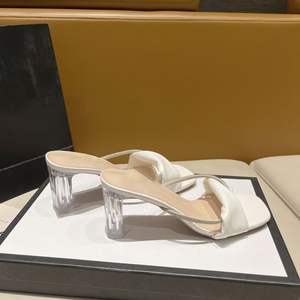 Bottines à talons épais en cristal, polyvalentes et tendance, et sandales transparentes à talons hauts pour l'été, pour femmes - Product Image 1