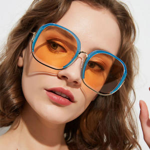 Nouvelles Lunettes de Soleil Carrées Rétro pour Femmes 2019 avec Logo Personnalisé, Monture Transparente Large, Protection UV400, Demi-Monture Oculos - Product Image 2