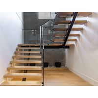 Escalier ultra-minimaliste personnalisable, résistant aux rayures, parmi les plus vendus par Prima Top Selling.