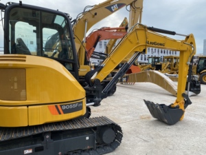 Nueva Miniexcavadora Hidráulica LIUGONG 9055F ZTS, Excavadora Compacta de Alta Eficiencia para Construcción Municipal y Paisajismo - Product Image 3