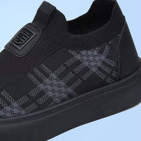 Bas prix chaussures de sport pour hommes printemps été respirant chaussures de course décontractées anti-dérapant fond souple garçons chaussettes chaussures