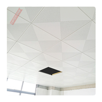 Techo suspendido de aluminio que absorbe el sonido personalizado de fábrica, diseño perforado decorativo, azulejos de techo de aluminio falso
