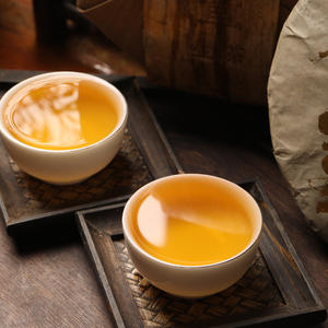 Yun Nan provincia China <span class=keywords><strong>Pu</strong></span> <span class=keywords><strong>Erh</strong></span> maduro viejo Banzhang Lao BanZhang árbol antiguo pastel de té 357g - Product Image 3