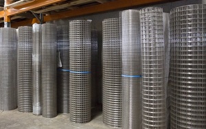 Wholesale Factory Price Stainless Steel Poultry Fence <strong>Mesh</strong> Electric Welded <strong>Wire</strong> <strong>Mesh</strong> for Chicken Cage - Product Image 4