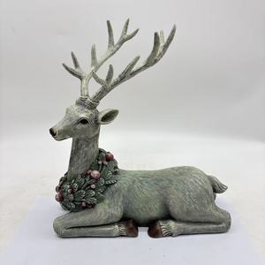 Scultura in Resina a Forma di Testa di Cervo con Base Assortita, Decorazione Artistica per Hotel e Parchi, Artigianato Personalizzato a Forma di Cervo, Statuette in Resina per la Casa - Product Image 4