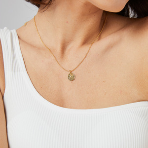 Collar con Colgante de Rosa de Textura Metálica, Chapado en Oro de 18k, Estilo Romántico Francés, Cadena para Clavícula - Product Image 2