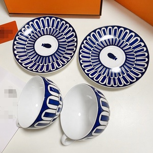 Juego de Tazas de Café de Cerámica de 2 Piezas, Estilo Nórdico Azul, de Lujo, para Sala de Estar, Tazas de Té de Porcelana con Platos - Product Image 2