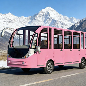 Bus électrique de tourisme moderne et épuré, véhicule de navette fermé pour le transport de groupes touristiques en ville - Product Image 1