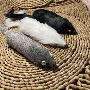 Giocattolo per gatti grande simulazione di peluche piccolo topo stuzzica il giocattolo del gatto - Product Image 2