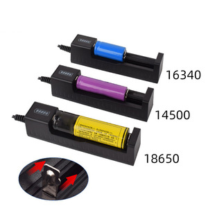 Cargador de Batería USB de un Solo Puerto con Salida de 4.2V, Protección Contra Sobrecarga, Conector de Alimentación para Batería 18650 - Product Image 4