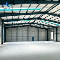 Entrepôt préfabriqué en structure métallique, atelier sur mesure pour le stockage industriel