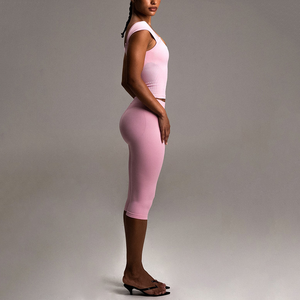 Service OEM Leggings Capri de yoga pour femmes, <span class=keywords><strong>taille</strong></span> <span class=keywords><strong>haute</strong></span>, respirants, pour le fitness, avec effet froncé invisible pour le fessier et coupe sculptante, couleur unie - Product Image 2