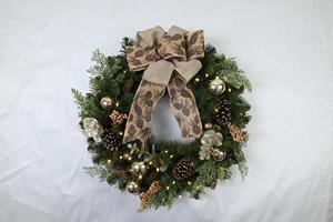 Wholesale Factory Price Realistic Greenery Xmas Wall Hanging Artificial Christmas Wreath with Pinecorn - Product Image 3