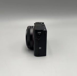 Cámara Digital <span class=keywords><strong>Sony</strong></span> <span class=keywords><strong>RX100</strong></span> VII Usada, 20MP, Zoom Óptico 24-200mm, 4K MILC con Wi-Fi y Pantalla Táctil, Grado A+, 1 Año de Garantía - Product Image 4