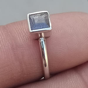 Bague indienne en pierres précieuses Labradorite faite à la main filles bijoux en argent Sterling 925 sur mesure en vrac en gros bagues en argent fin bijoux - Product Image 3