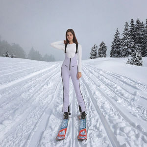 Trajes de Esquí de una Pieza Personalizados al por Mayor, Trajes de Nieve Impermeables y Cortavientos con Cinturón, Cremallera y Absorción de Humedad, Unisex - Product Image 3