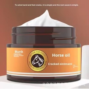 Loção Reparadora para Mãos e Pés com Óleo de Cavalo e Aroma Herbal para Dedos Secos e Rachados, Produto de Tratamento para Hidratação Profunda da Pele - Product Image 2