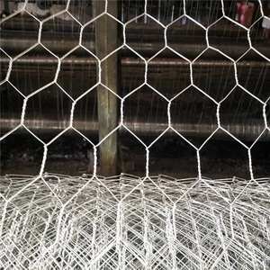 Malla de alambre hexagonal galvanizada <span class=keywords><strong>para</strong></span> aves de corral, malla de cadena de hierro <span class=keywords><strong>para</strong></span> <span class=keywords><strong>gallinero</strong></span>, marcado de límites con orificios pequeños - Product Image 5