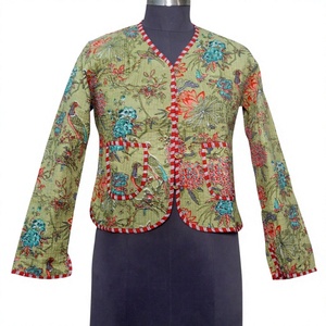 Veste d'hiver décontractée pour femmes 100% coton matelassée col en V imprimé floral numérique manches courtes blazer fait main avec doublure en coton - Product Image 1