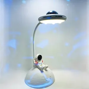 New Design Novel Product Real Astronaut Nebula Projector Night Light Led Pen Holder Table Lamp Reading Lamps For Children