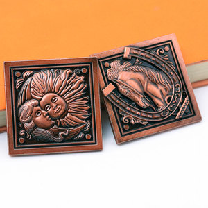 Nuevo Diseño, Llavero de <span class=keywords><strong>Resident</strong></span> <span class=keywords><strong>Evil</strong></span> <span class=keywords><strong>8</strong></span> con Forma de Caballo Sirena, Adornos, Recuerdos del Juego, Monedas - Product Image 5