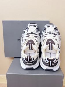 Chaussures de course légères en daim de créateur, à lacets, avec amorti élevé, respirantes, antidérapantes et anti-odeur, pour la course quotidienne et l'entraînement au marathon - Product Image 5