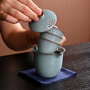Juego de Té de Cerámica Portátil para Viaje Ge Kiln, Gaiwan, Tres Tazas, Set de Regalo para Uso en Exteriores - Product Image 2