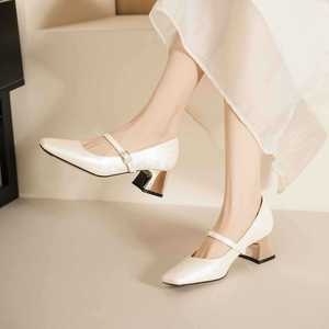 Chaussures Mary Jane à talon épais et bout carré en faux daim, à enfiler, pour femme, tendance mode toutes saisons - Product Image 2