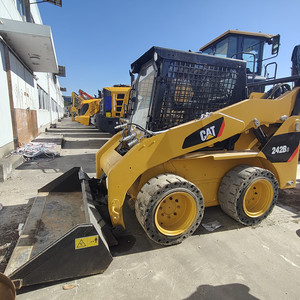 Minicargadora Caterpillar Usada Cat 246B en Buen Estado con Componentes Principales: Motor, Bomba, Caja de Cambios, Rodamientos - Product Image 6
