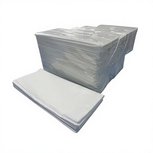 Serviettes de bain non tissées antimicrobiennes écologiques couleur unie, lot de 50 pièces, séchage rapide, jetables, pour voyage et natation, personnalisables OEM - Product Image 1